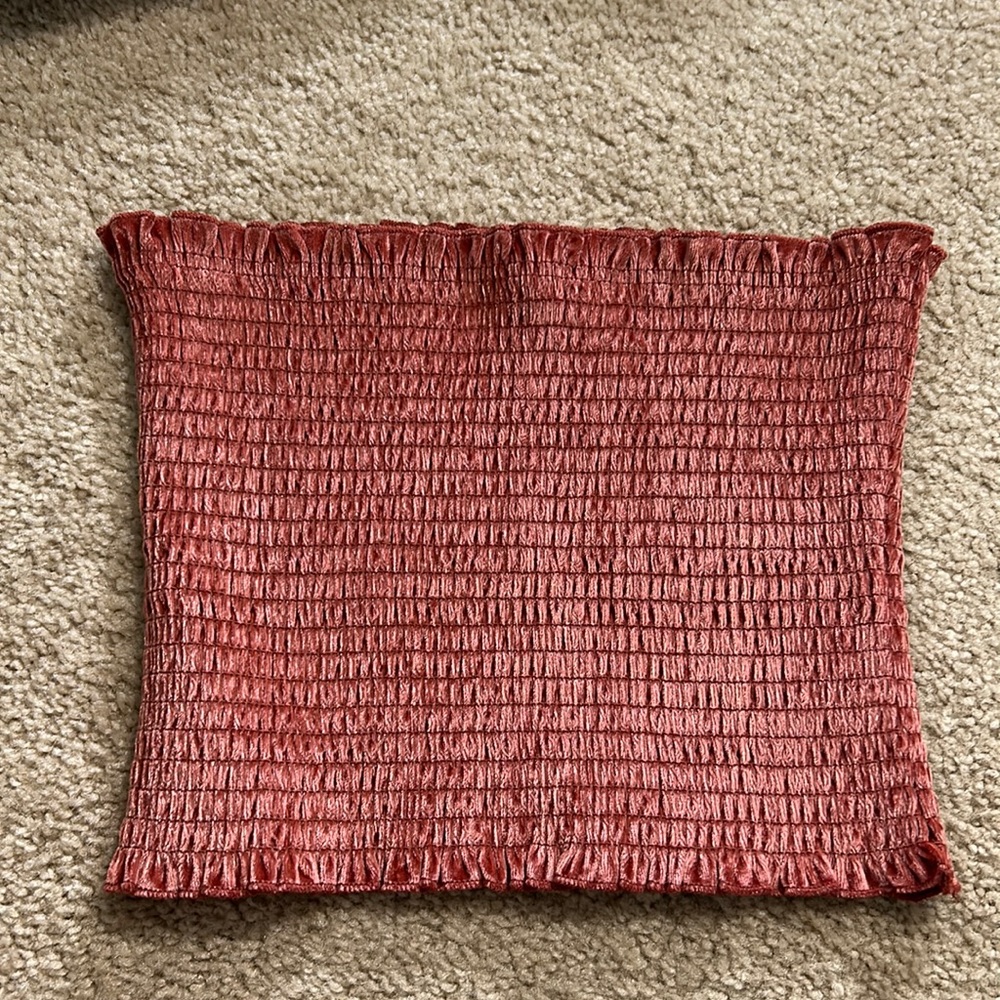 Extra small Hollister tube top.